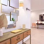 Genteel Teatro Gongora شقة *